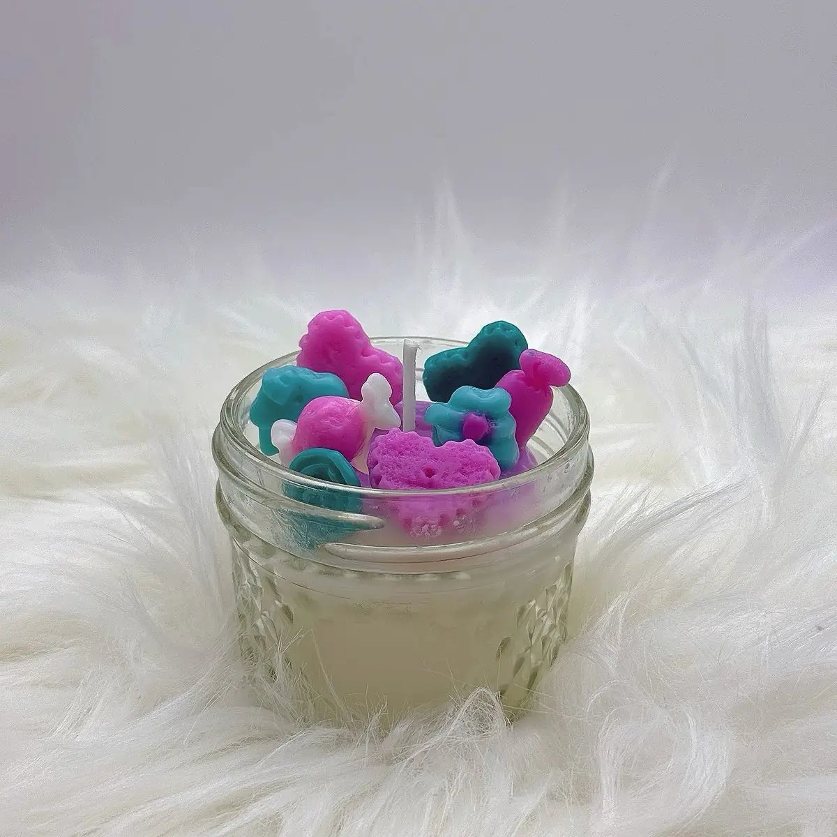 CANDLELAND- STRAWBERRY AND VANILLA UNICORN CANDLE