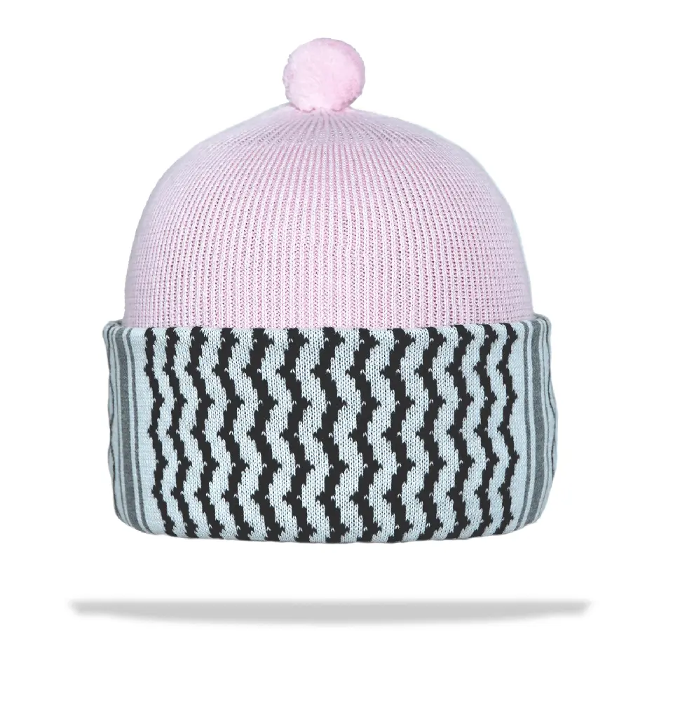 Women's Premium Knitted Beanie - Pink Kuffiyeh