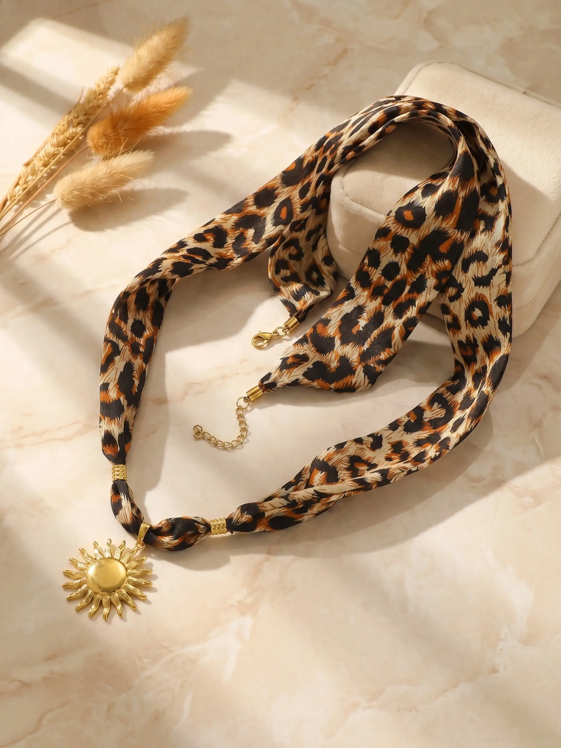 Vintage Leopard Print Sun Heart Pendant Necklace Accessory, Love Heart Necklace, Leopard Print Accessories, Luxurious Unique Women Bohemian Style Jewelry, Exquisite Jewelry Gift, Fashionable Gift Idea