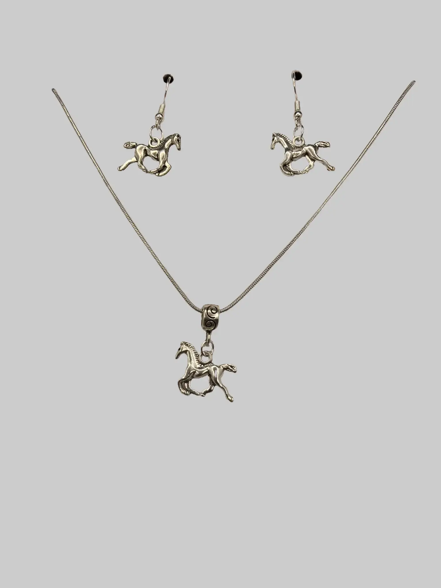 Horse Silver Plated Western Flair Accessory for Pierced Ears Unique Cowboy Hat Design Eye-Catching Necklace and Earring Jewelry Set