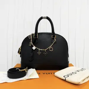 Pre-owned Louis Vuitton Leather Shoulder Bags 7.8'' R14359 Shoulder Bag C6847586880 0322 T1 Chloe