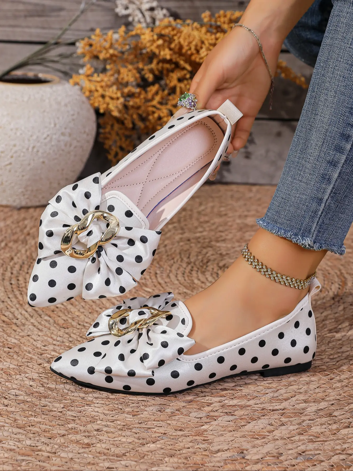 Women's Retro Polka Dot Bow Pointed Toe Flats, Buckle Decor, Comfortable Slip-On Ballet Shoes, Stylish Versatile Footwear for Daily Outings, Dating & Commute