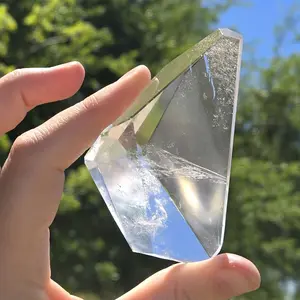 Gorgouse High Quality Clear Quartz Crystal Freeforms - Natural Shape, Transparent, Ideal for Decor and Healing