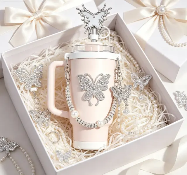 Stylish Customized Lightweight Aesthetic 7-Piece Bling Butterfly Tumbler Accessories Set for 30oz-40oz Glass/Plastic/Rubber Cups - Reusable Rhinestone Straw Topper, Pearl Cup Chain, Butterfly Charm, Silicone Boot - Ideal Gifts, Butterflies