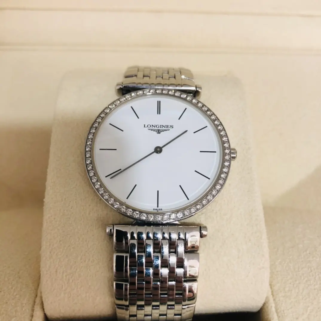 Pre-Owned Longines Elegant Series Quartz Watch - 33 mm Case Diameter, 6 mm Ultra-Thin Profile, Original Diamond Setting, Quartz Movement, Diamonds, Metal