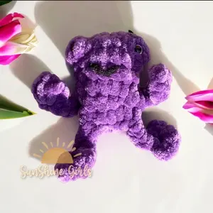 Crochet plushie frogs