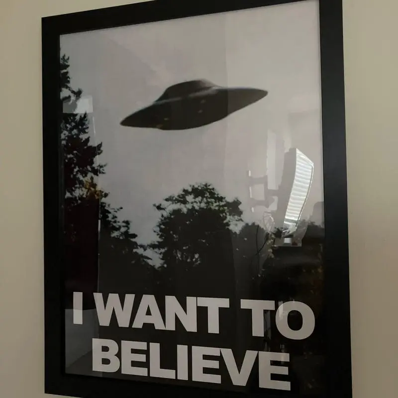 "I Want to Believe" Glossy Artistic Photo Print Poster - Premium Quality, Show-Accurate Wall Decor Gift