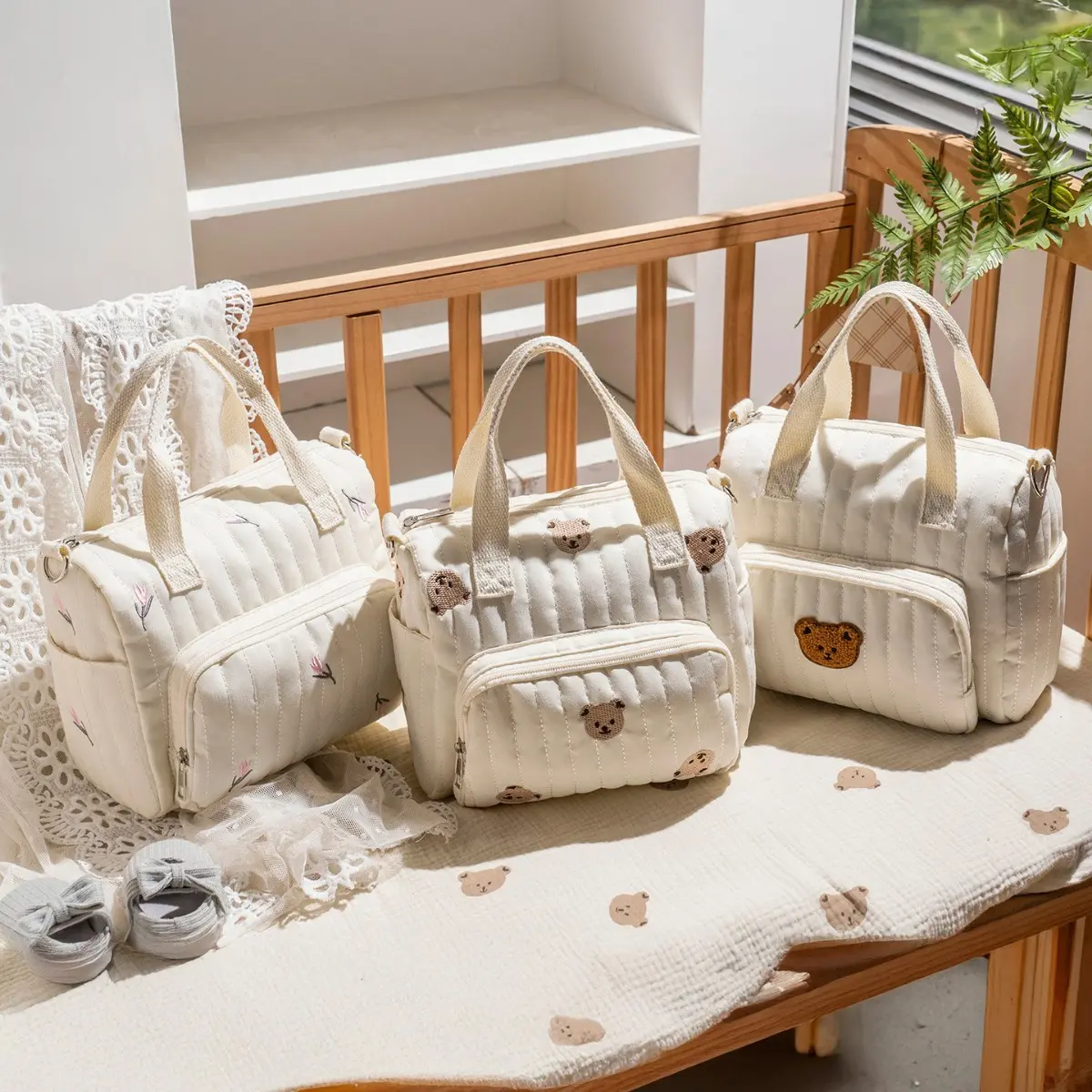 New Cartoon Embroidered Mommy Bag, Multifunctional Diaper Bag, Diaper Travel Bag, Lightweight Short Trip Bear Baby Carrier, Large Capacity Handheld Shoulder Crossbody Bag, Cute, Lightweight Diaper Handbag, Best Diaper Bag, Mummy Bag