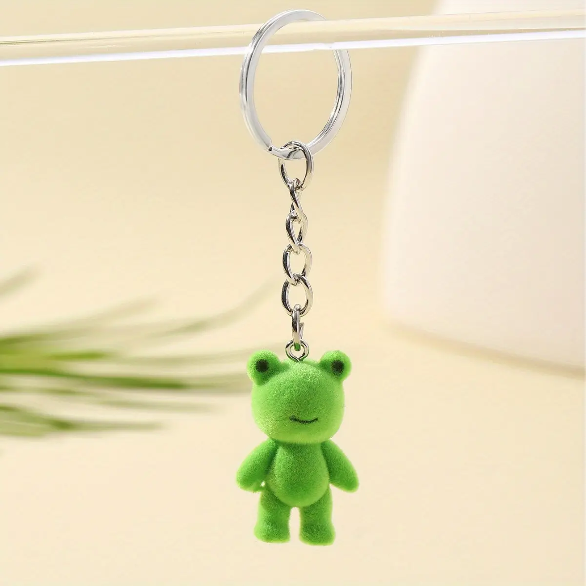 1PC Cute three-dimensional plush frog keychain pendant, car keychain pendant, bag pendant, Stylish Keychain, Cute Keychain Accessory, Car Key Chains