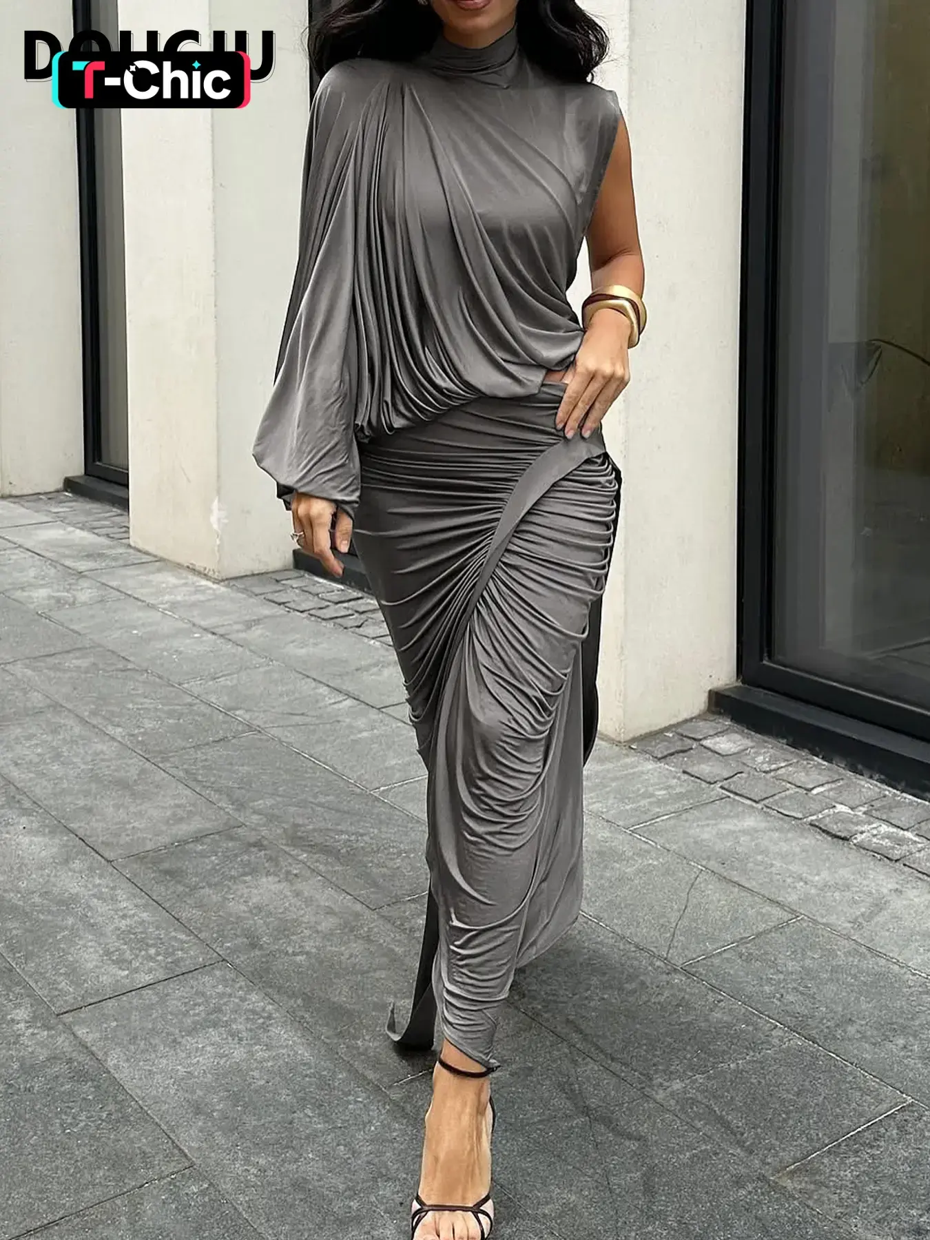 DOUCIU Spring And Autumn Intellectual Elegant Chic Minimalist Simple Casual Street Photography Look Women'S Fitted Thin Solid Color Half-Sleeved Top And Skirt Two-Piece Set, Summer Womenswear Clothes