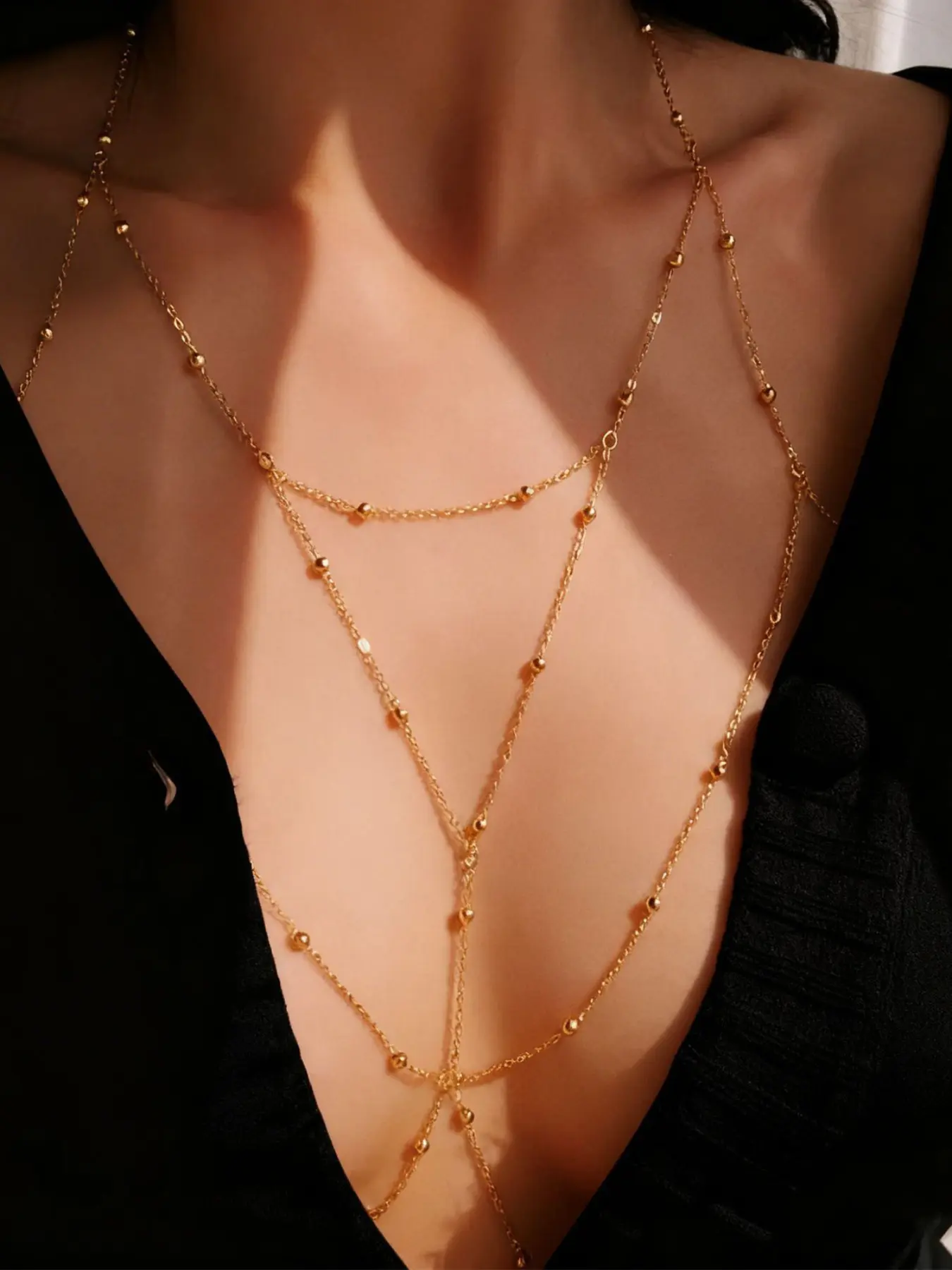 Fashion Sexy Beaded Cross Necklace Chain Body Chain, Trendy Hot Girl Metal Choker Chest Decoration, Body Jewelry, Body Jewellery