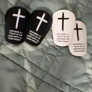 2 Pairs Mini Soccer Shin Guards Christian Faith 3.15 x 1.97 Inches Cross Small Shin Guards with Bible Verse Religious Soccer Football Pads for Kids Adult