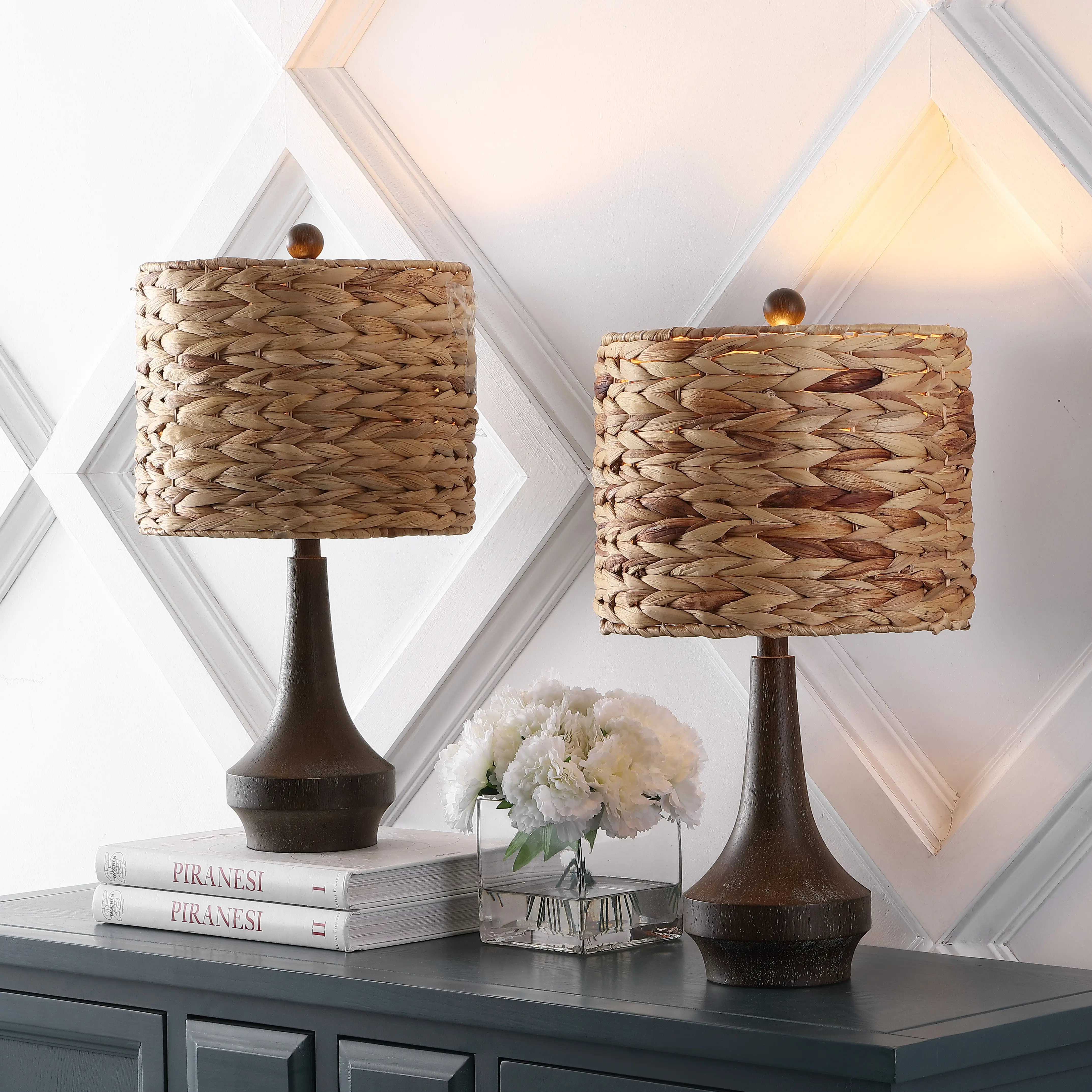 JONATHAN Y Theodore Rustic Farmhouse Handwoven Water Hyacinth-Resin LED Table Lamp - Bohemian Style Rattan Shade, Brown Wood Finish, Resin Gourd Shaped Base, Southwestern Design Aesthetic Lamp for Bedroom, Living Room, Bases & Shades, Aesthetic Lamps, Bas
