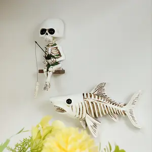 Halloween Resin Skull Shark Wall Decor Statue, 4.29 Inch Scary Fishing Scene Ornament, Aquarium Wall Art Craft Gift