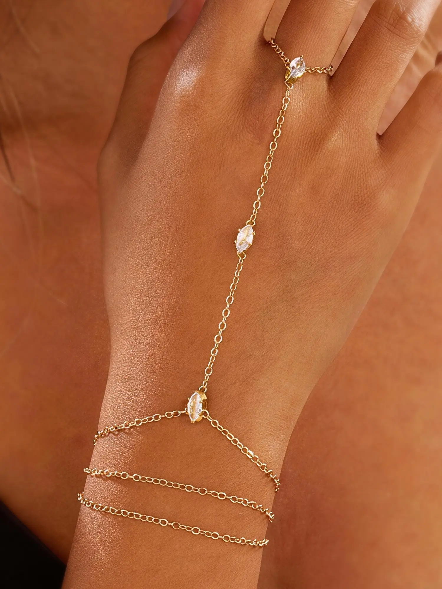 Women's bracelet, 14K gold plated diamond-encrusted chain bracelet, fashionable ring chain bracelet, women's fashion body jewelry, adjustable, Stackable Bracelet, Elegant Jewelry Bracelet, Fashion Bracelets, a gift for her.