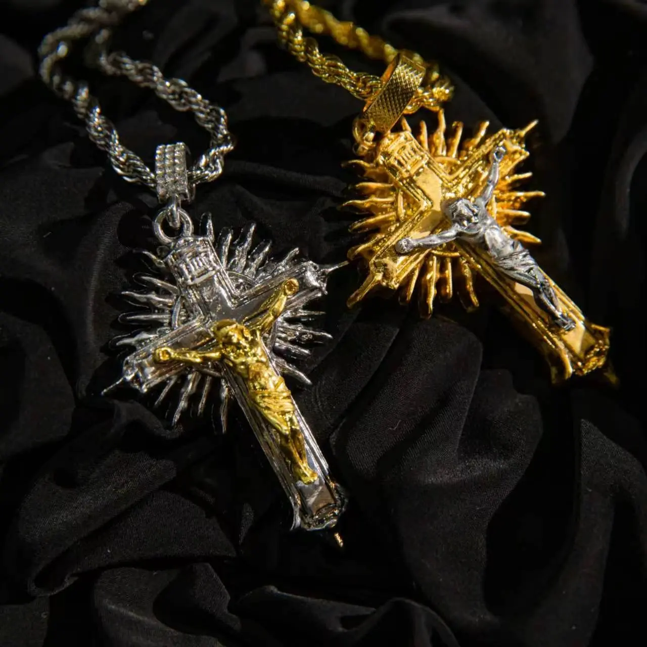 Vintage Cross Pendant Necklace for Men - Unisex Casual Textured 24in Rope Chain, 2-Tone Metal Coated Statement Pendant, Long Costume Fashion Jewelry Gift
