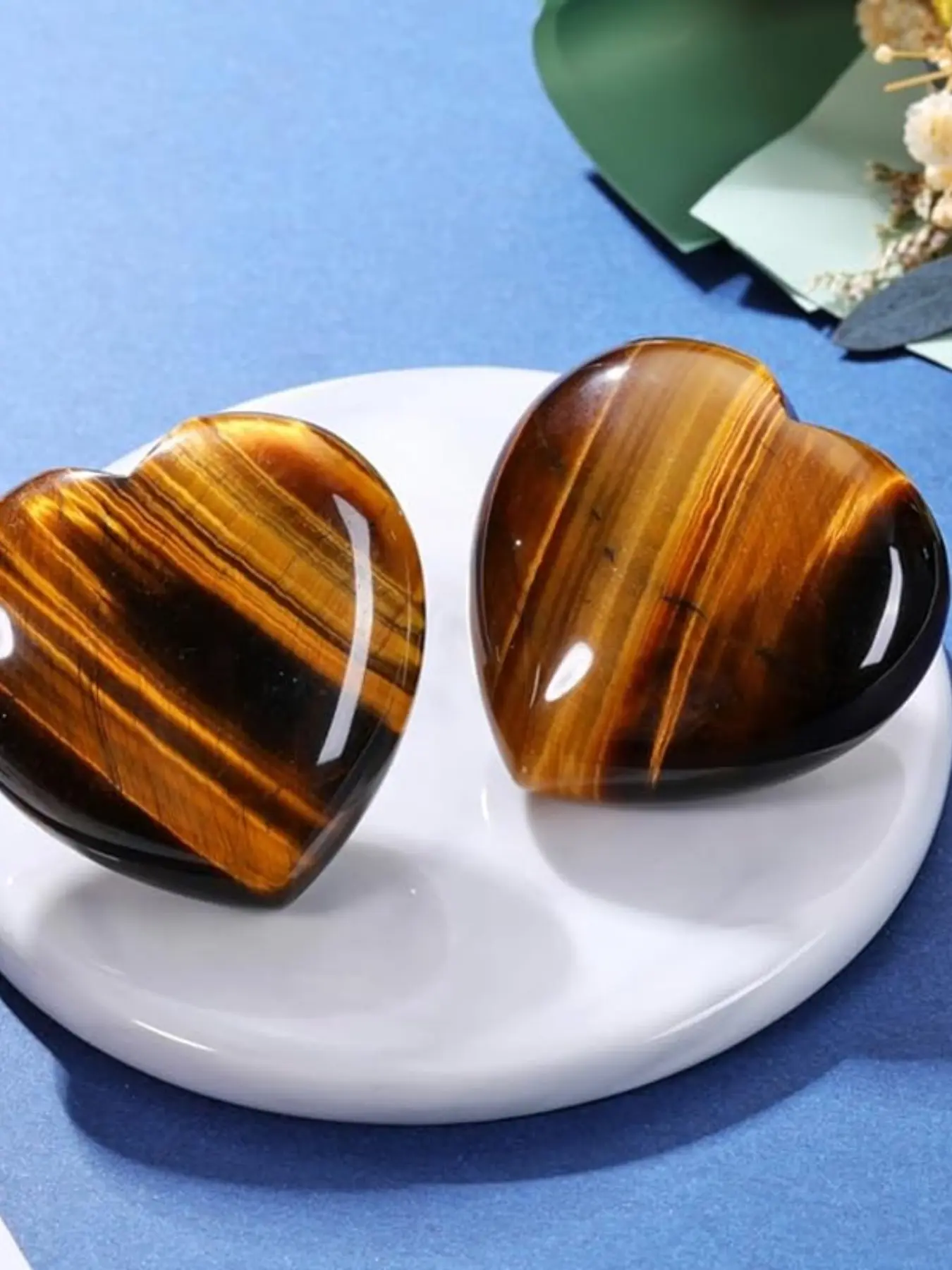 2 PCS Tiger Eye Heart Shape Natural Crystal, Bulk Love Shape Pocket Polished Finish Palm Gemstone Crystal Decorative Gift, Yoga Meditation, DIY Jewelry
