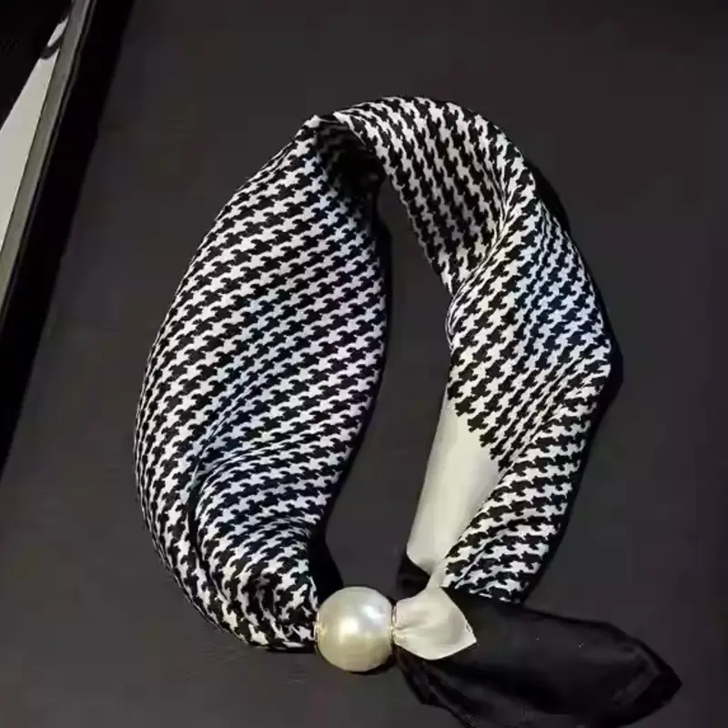 Pearl Necklace with Magnetic Buckle and Scarf Pendant, Elegant Stylish Women's Scarf for All Seasons, Fashionable Accessory for Gifts