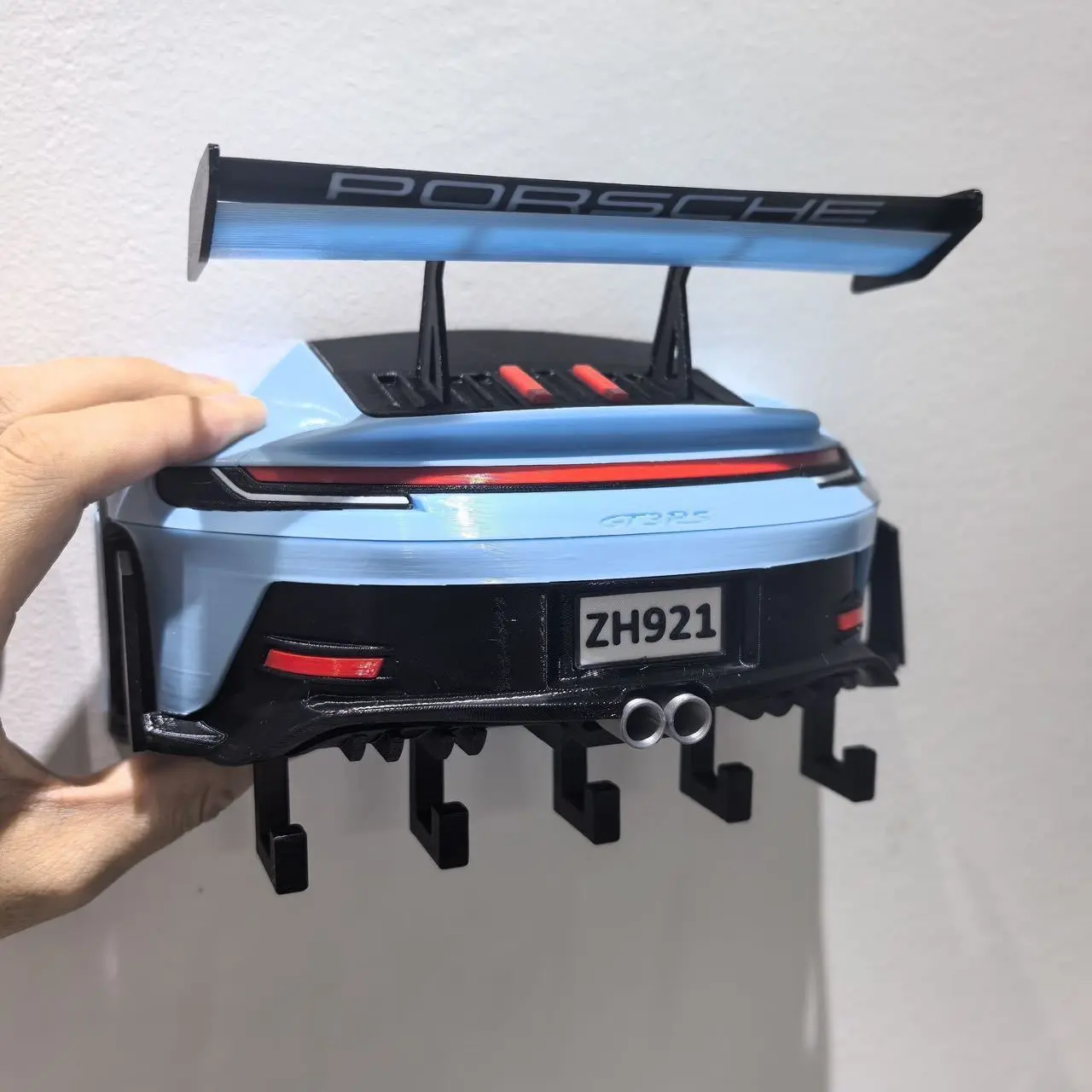 Turbo-Charge Your Entryway! – Hypercar Style& Aerodynamic Wing Key Holder, 3D Printed Wall Mount Rack, Modern Decor for Car Lovers & Students