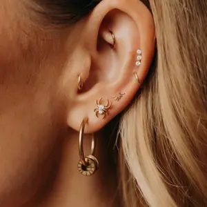 Glam Spider Flat Back