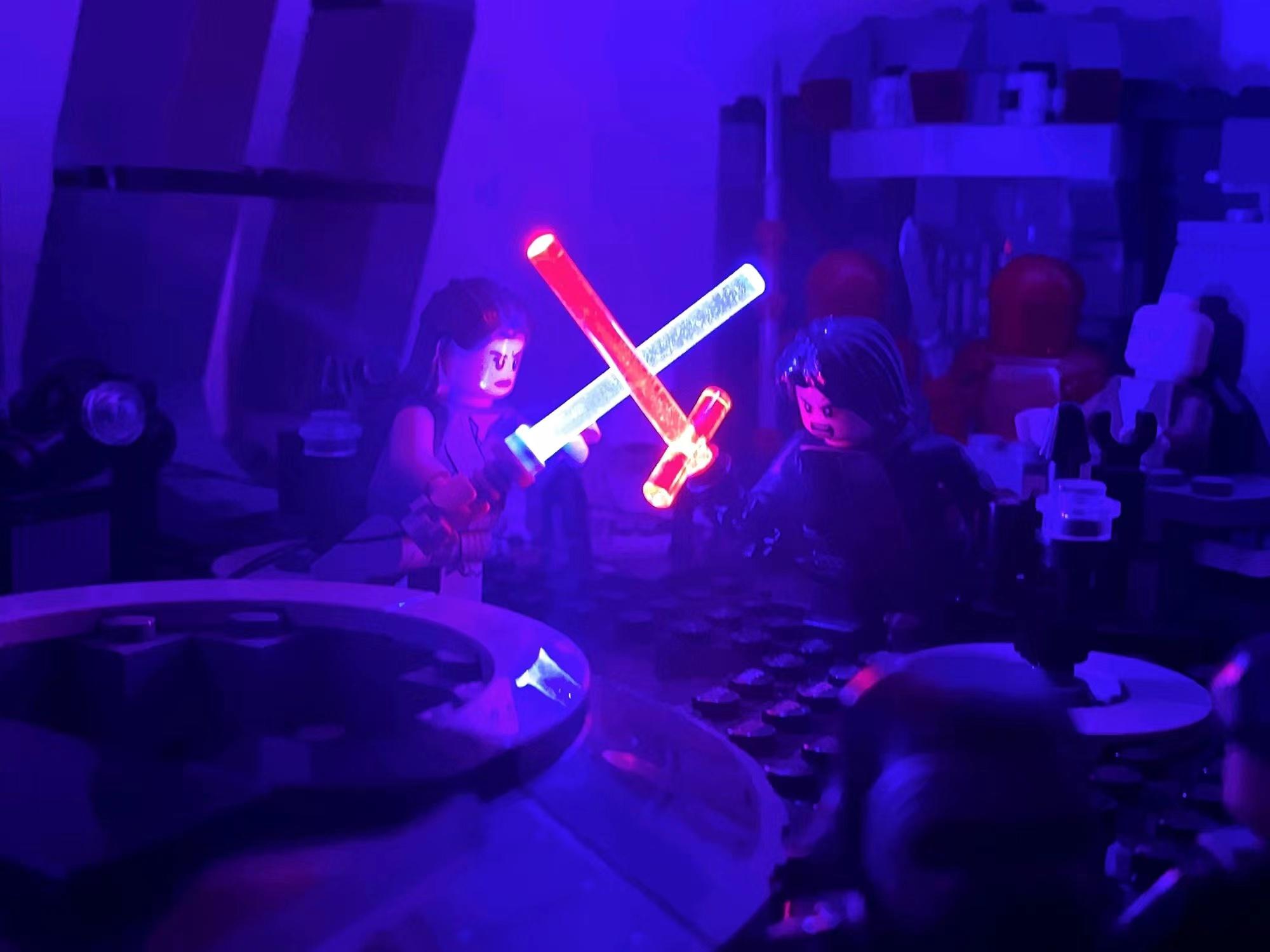 LYBMTWF USB-Powered LED Lightsaber is custom-tailored specifically for minifigures. This handheld, illuminated lightsaber makes an excellent choice for a birthday or holiday gift.