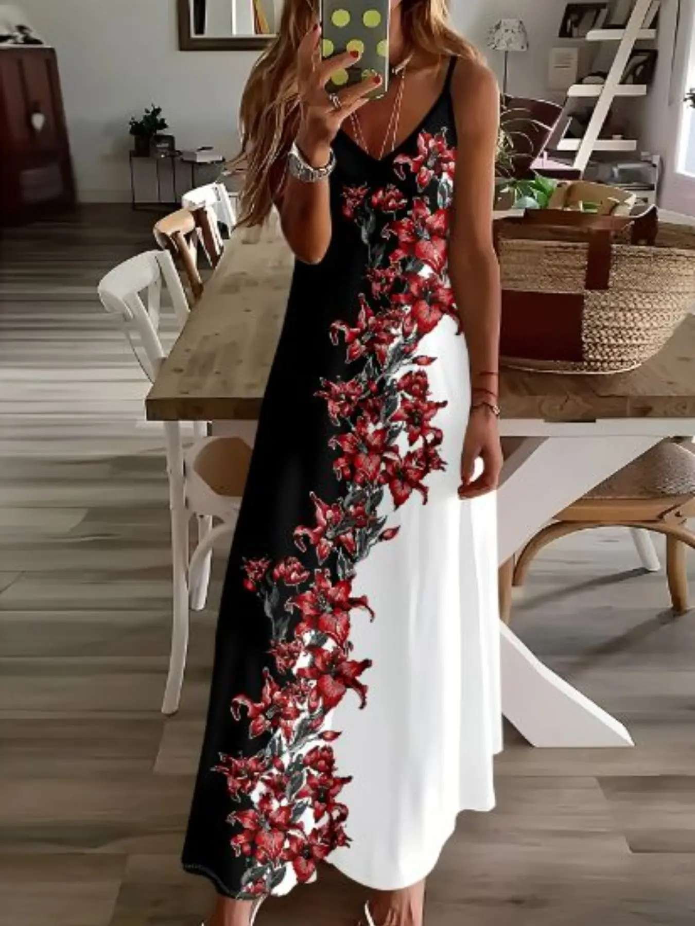 Summer Halter Dress with Floral Print, Sleeveless Boho Casual Dress for Women, Elegant Summer Fashion, Perfect for Parties and Daily Wear, Bohemian Style Dresses, Boho Styles, Boho Summer Clothes