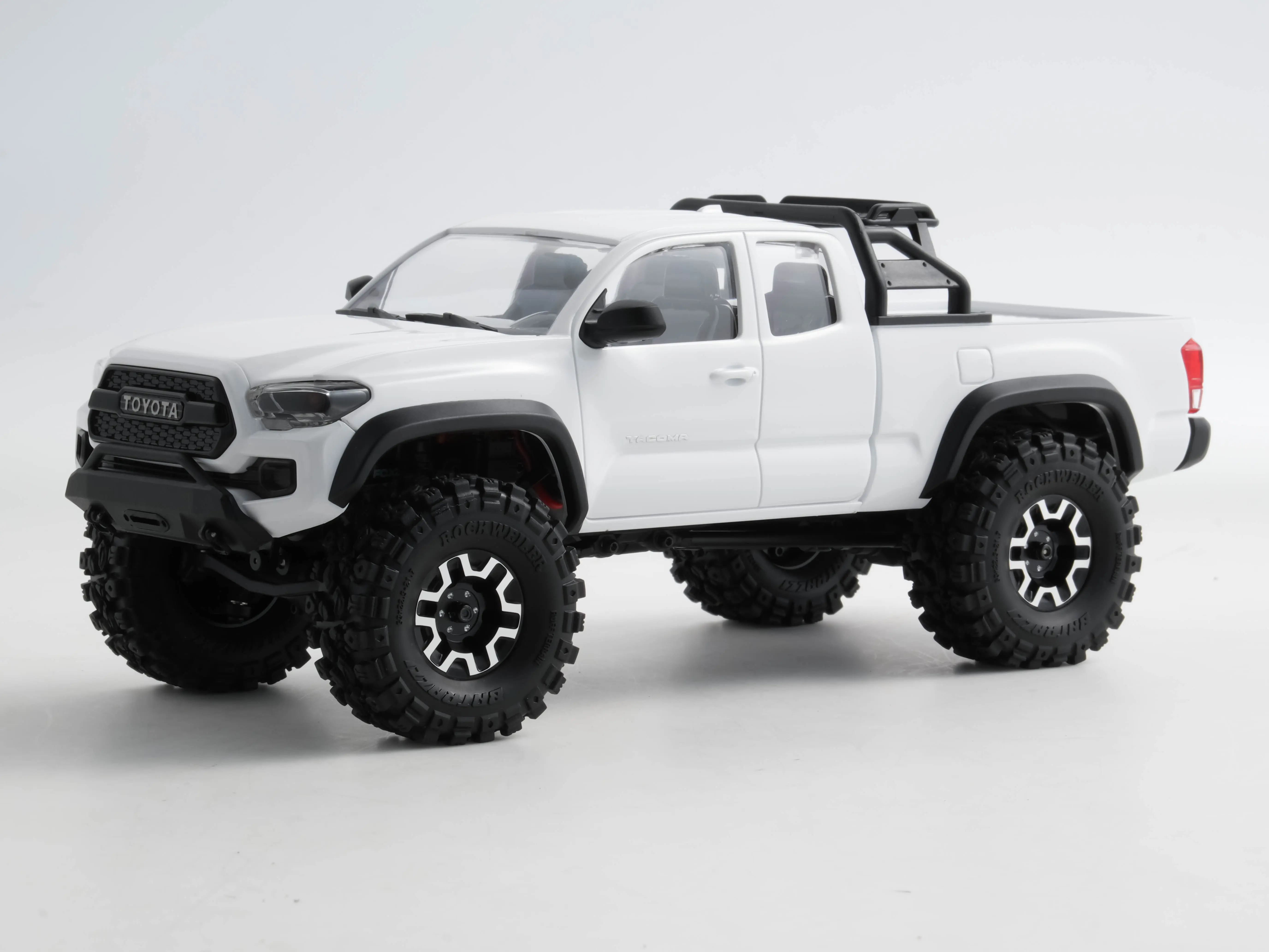 FairRC 1/24 FCX24M White Taco Mod RTR Electric Remote Control Truck, with Windshield Wipers, Roof Rack, ABS (Acrylonitrile Butadiene Styrene), Construction Design, Counter-Rotating Driveshafts