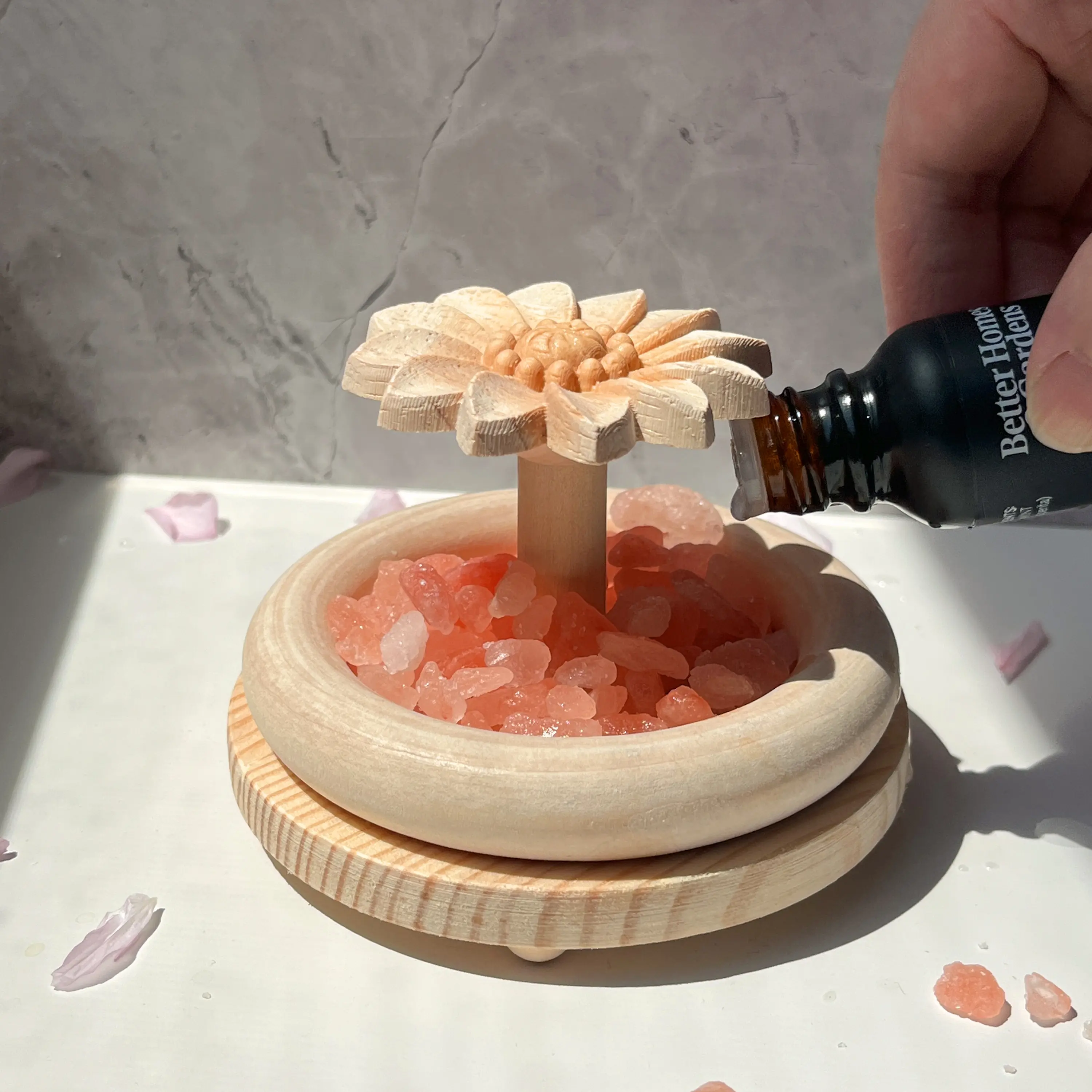 Wood Aromatherapy Diffuser with Himalayan Salt & Carved Flower