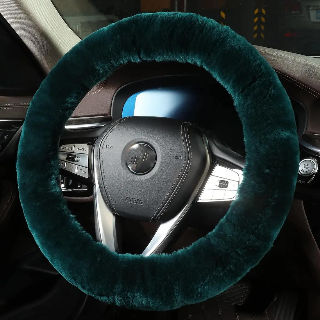 Soft Fluffy Sheepskin Steering Wheel Cover - Automotive Accessory for General Motors Vehicles, Female Size 14.5-15.5in, Fluffy Look Interior Car Accessories, Steeringwheelcovers for Women