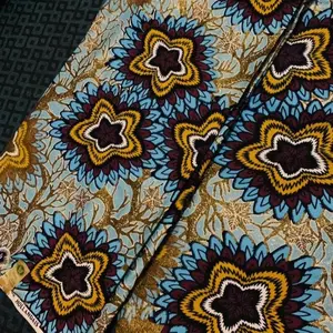 Grand Super Exclusive Hollandais - Vibrant Star Pattern Fabric for Stylish Outfits