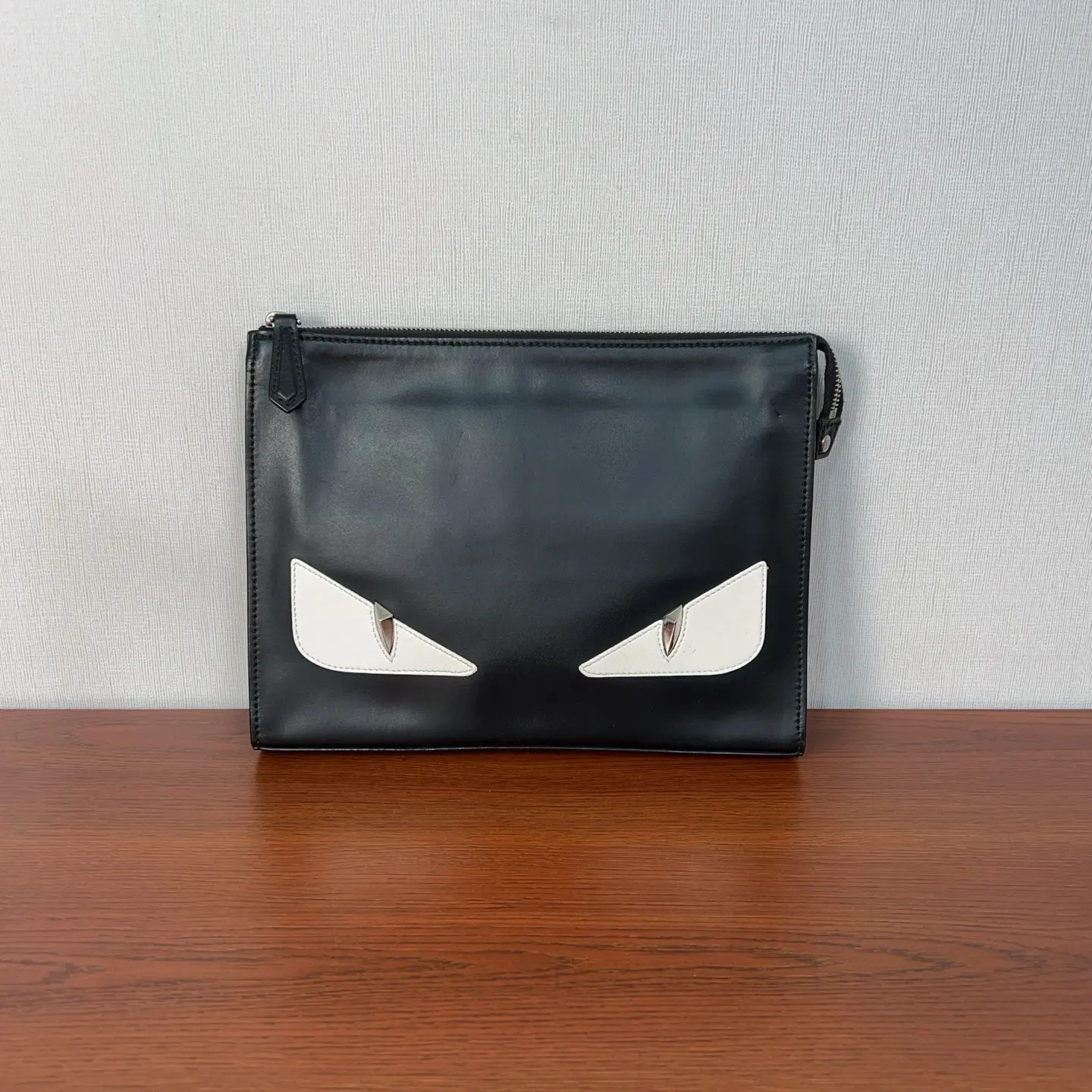 Pre-owned FENDI leather Clutches & Wristlets monster Clutch bag qiqicj7149