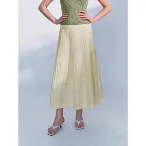 URBAN REVIVO Women's High-Waist Stretchy Flared A-Line Midi Skirt - Solid Color, Thin Polyester Crinkled Texture, Elastic Flattering Fit, Spring Basic Daily Womenswear Bottom UWM550037, Skirt For Daily