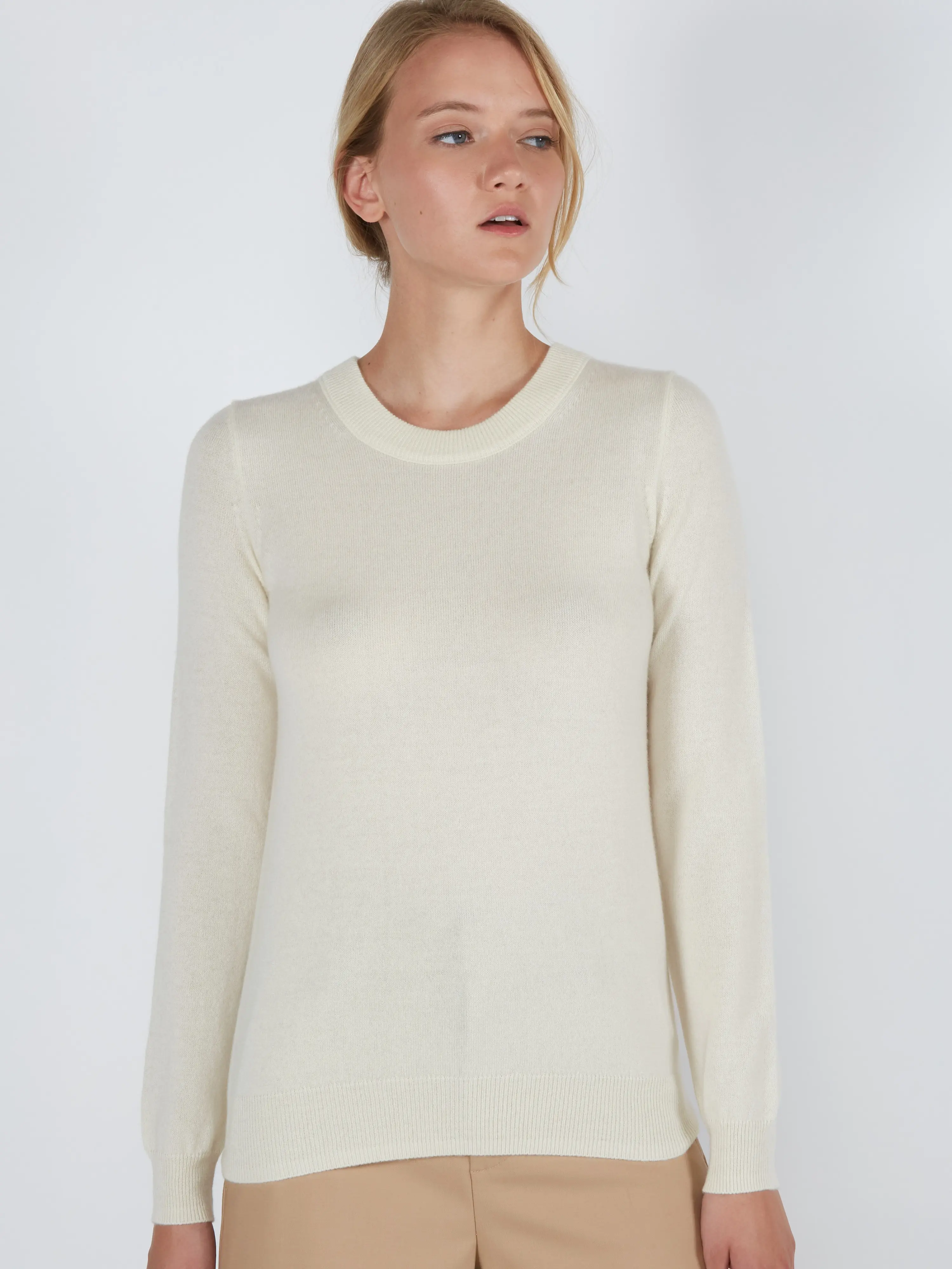 JENNIE LIU Women's 100% Cashmere Long Sleeve Crew Neck Sweater | Cashmere Sweaters for Women | Everyday Knitwear | Light weight Jumper | Pullover Sweaters | Ultra soft and Cozy Crewneck Knitted Sweaters