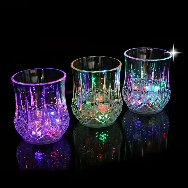 1pcs LED Light-Up Diamond Whiskey Glasses - Water-Activated Flashing Drinkware with LED Features, Disco & Valentine's Day Celebrations Bar Home Decor Tumblers