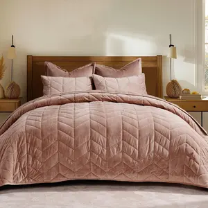 3 Pieces Luxurious Velvet King Quilts, Ultra Soft Lightweight Velvet Comforter Set, Matelasse Oversized Bedspread Coverlet for All Season with 2 Shams, Terracotta Clay, 108"x96"