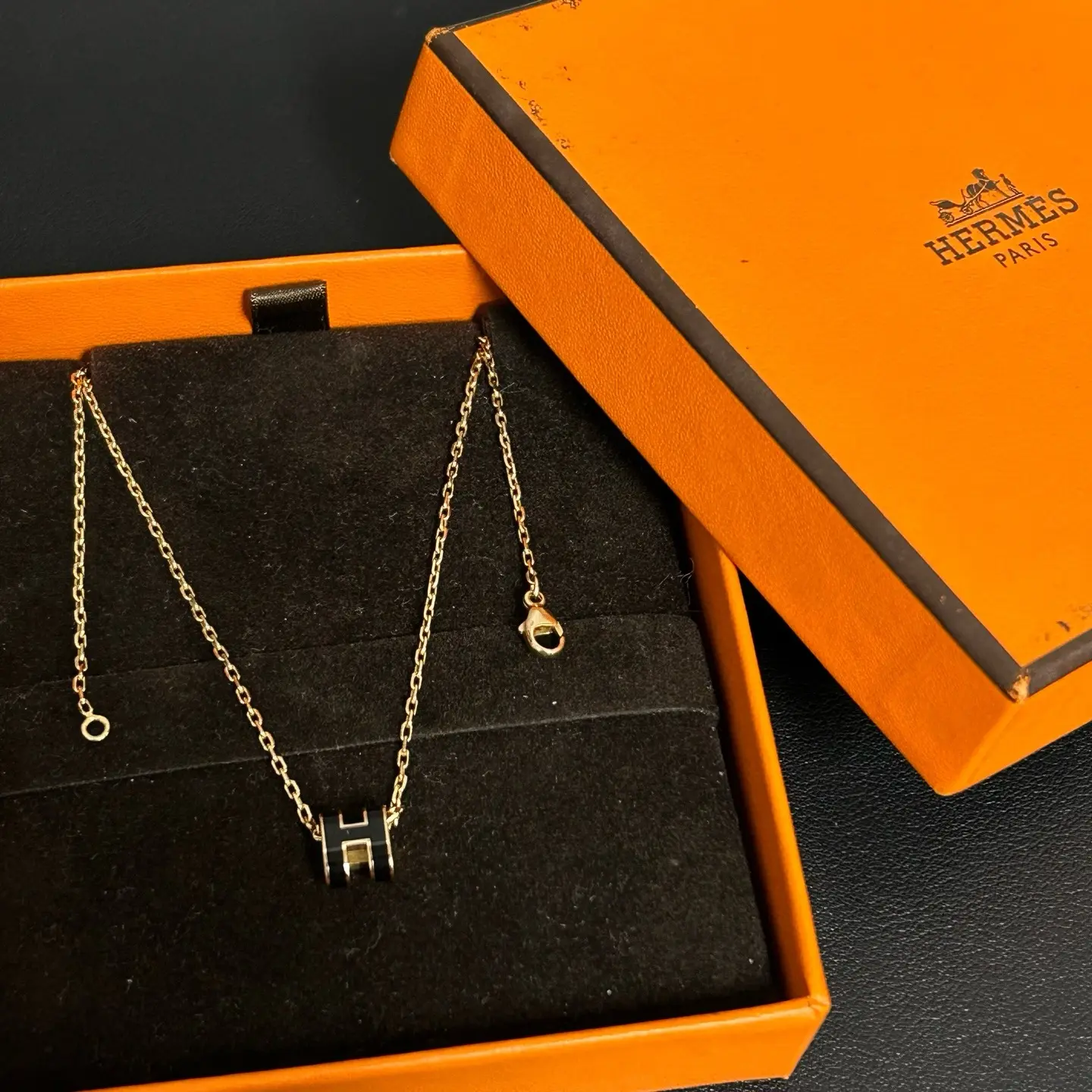 Pre-owned H1 Hermès Pop H Mini Enamel H Pendant NecklaceHZSL0618054