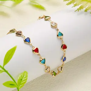 1pc Elegant Golden-Tone Heart & Cube Bracelet with Colorful Rhinestones – Perfect for Casual Attire, Parties, and Valentine's Day Gifts