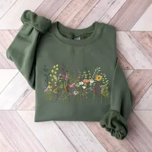 Wild Flowers Sweatshirt, Vintage Botanical Sweatshirt, Floral Sweatshirt, Pastel Floral Sweatshirt, Gift For Garden Lover, Flower Sweatshirt