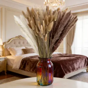Apartment Living: Chic Dried Pampas Grass Decor