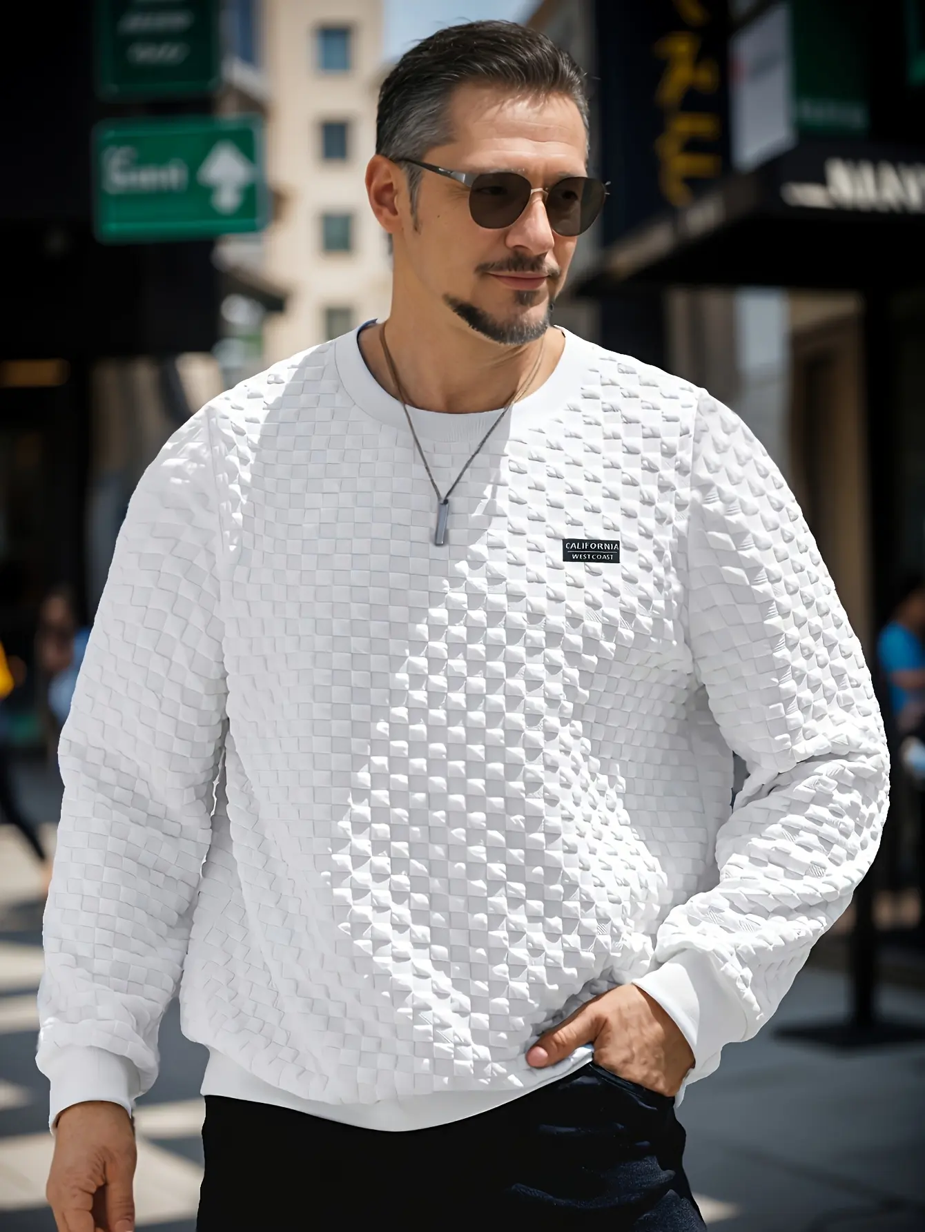 Men's fashionable checkered pattern long sleeved round neck sports shirt, made of 100% polyester knitted fabric, casual regular style, moderate elasticity, solid color cut with printed details, weighing 8.47 ounces per square meter. X