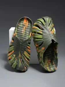 2026 Summer New Camouflage Leaf Hollow Out Sandals, Outdoor Quick-Dry Anti-Slip Beach Shoes, Soft Sole Durable Couple Slippers