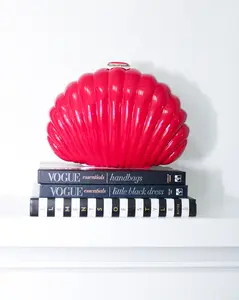 SHELL CLUTCH