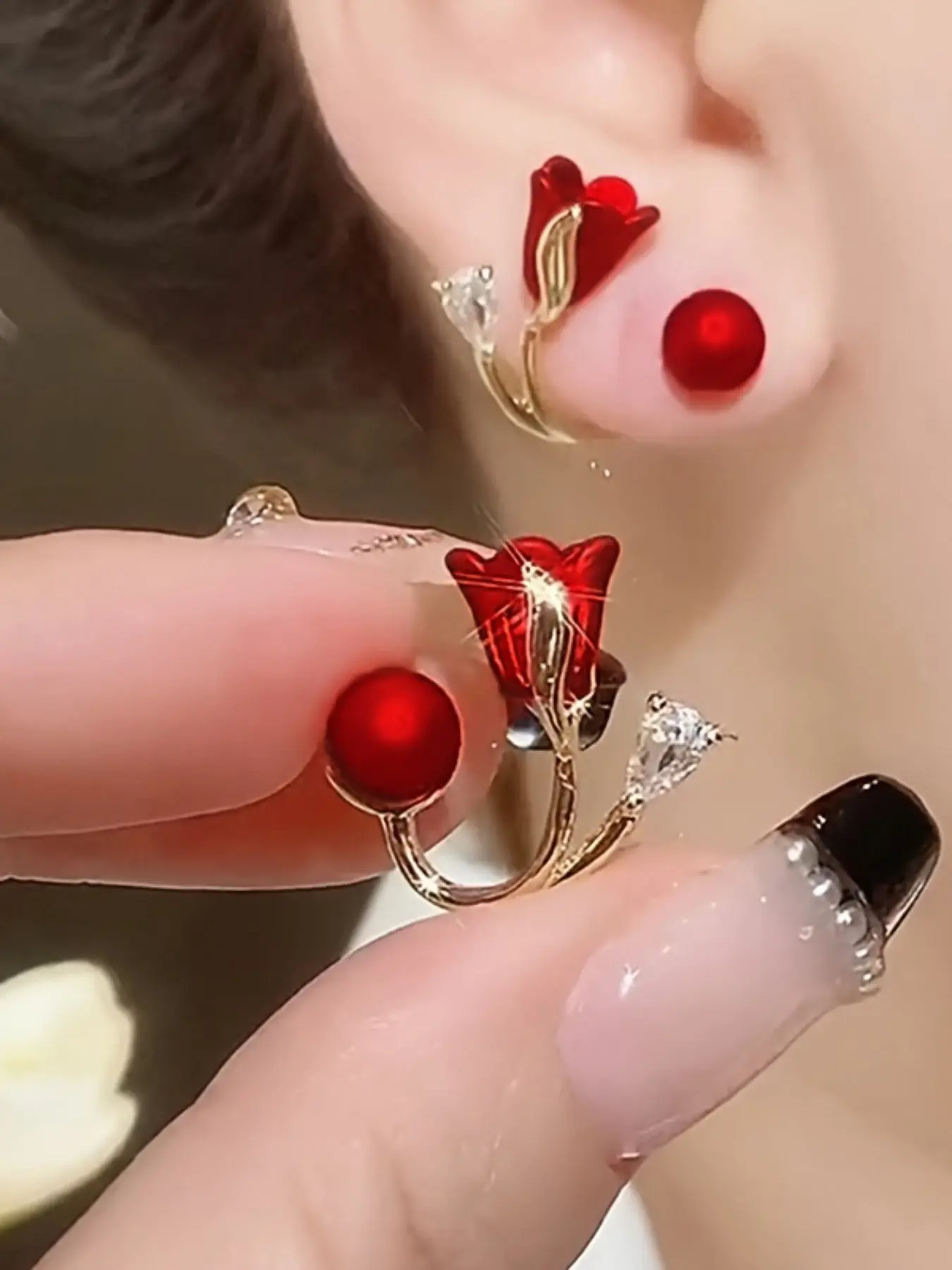 Elegant Tulip Flower Design Fashion Women's Earrings, Dainty Earrings, Floral Stud Earrings, Tulip Flower Studs for Daily Wear, Simple and Stylish Jewelry, Elegant Minimalist Earrings, High Quality Earrings, Ear Accessories