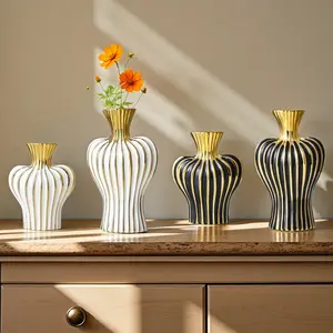 European Simple Creative Ceramic Flower Vase, Modern Ceramic Vase, Home Living Room Bedroom Desktop Decoration, Office Desk Table Ornament, Home Decorative Vase