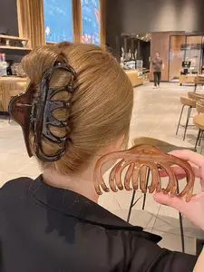 2pc Vintage Large Hair Claw Clips, V Shaped Clip, Boho Style Hair Accessories for All Seasons, Perfect for Upswept Hairstyles, Transparent Clips