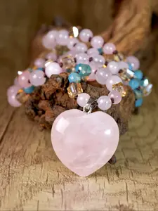 Elegant Crystal Heart Long Necklace Handmade Natural Stone Crystal Pendant Jewelry Gift Fashion Accessory Necklace for Women Mother's Day Valentine's Day