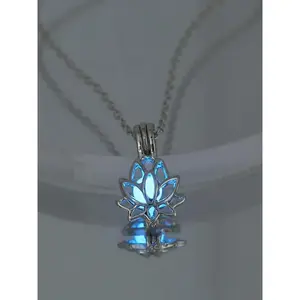 Elegant Hollow out Lotus Flower Design Pendant Necklace for Women, Luminous Decor Necklace Jewelry, Classic Fashion Accessories for Daily WearGift
