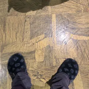 High-Quality Fuzzy Slippers for Men and Women, Perfect Holiday Gift, Thickened Sole, Soft Insole, Warm Lining, Anti-Slip Outdoor Shoes