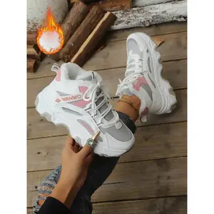 Women’s new fashion trend thick-soled sports shoes; comfortable, soft wool thick cold-weather boots that are warm; autumn and winter outdoor adventure walking shoes; simple, versatile design suitable for everyday casual wear in various settings.