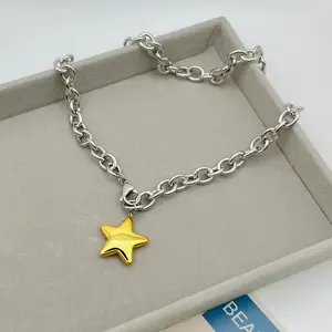 GOLD STAR CHOKER NECKLACE